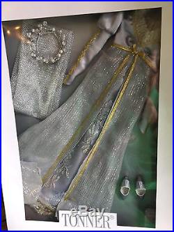 Tonner/Tyler/Sydney RE-IMAGINATION FASHION SLEEPING BEAUTY OUTFIT 16 LE 200