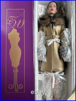 Tonner Tyler Wentworth 2001 COLLECTION ENSEMBLE D'OR 16 Doll NEW NRFB LE 100
