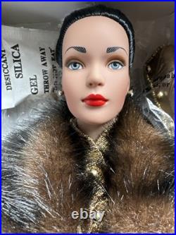 Tonner Tyler Wentworth 2001 COLLECTION ENSEMBLE D'OR 16 Doll NEW NRFB LE 100