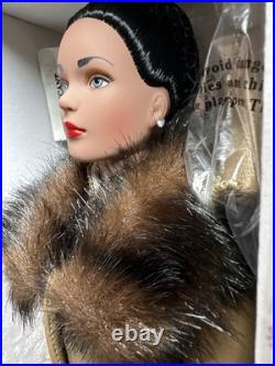 Tonner Tyler Wentworth 2001 COLLECTION ENSEMBLE D'OR 16 Doll NEW NRFB LE 100