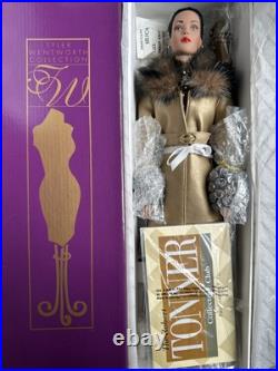 Tonner Tyler Wentworth 2001 COLLECTION ENSEMBLE D'OR 16 Doll NEW NRFB LE 100