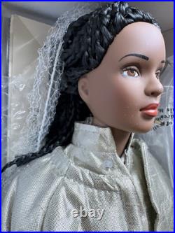 Tonner Tyler Wentworth 2002 COLLECTION URBAN SPORT ESME 16 Fashion Doll NIB NEW Tonner Tyler Wentworth 2002 COLLECTION URBAN SPORT ESME 16 Fashion Doll NIB NEW