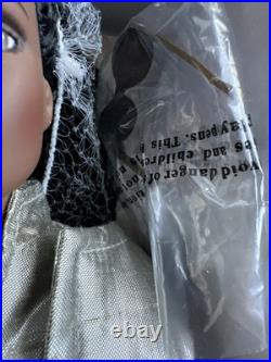 Tonner Tyler Wentworth 2002 COLLECTION URBAN SPORT ESME 16 Fashion Doll NIB NEW Tonner Tyler Wentworth 2002 COLLECTION URBAN SPORT ESME 16 Fashion Doll NIB NEW