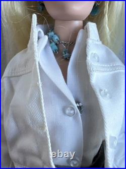 Tonner Tyler Wentworth 2002 SEVENTEEN Fashion Doll + FANTASTICALLY FRILLY OUTFIT