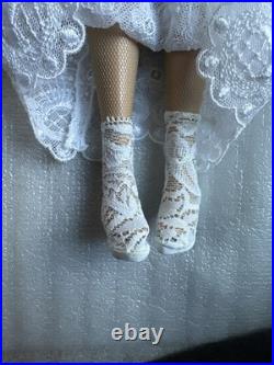 Tonner Tyler Wentworth 2002 SEVENTEEN Fashion Doll + FANTASTICALLY FRILLY OUTFIT