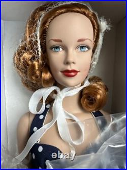 Tonner Tyler Wentworth 2003 Collection BATHING BEAUTY BRENDA STARR 16 Doll NRFB Tonner Tyler Wentworth 2003 Collection BATHING BEAUTY BRENDA STARR 16 Doll NRFB