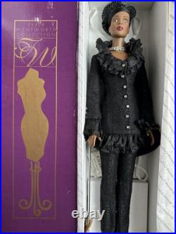Tonner Tyler Wentworth 2003 Collection DOUBLE TAKE ESME 16 Fashion Doll LE 1500 Tonner Tyler Wentworth 2003 Collection DOUBLE TAKE ESME 16 Fashion Doll LE 1500
