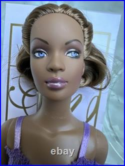 Tonner Tyler Wentworth 2004 Ready to Wear RUNWAY VIOLETTE ESME 16 Fashion Doll Tonner Tyler Wentworth 2004 Ready to Wear RUNWAY VIOLETTE ESME 16 Fashion Doll