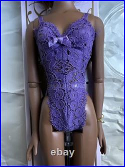 Tonner Tyler Wentworth 2004 Ready to Wear RUNWAY VIOLETTE ESME 16 Fashion Doll Tonner Tyler Wentworth 2004 Ready to Wear RUNWAY VIOLETTE ESME 16 Fashion Doll