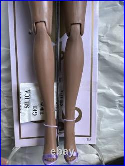 Tonner Tyler Wentworth 2004 Ready to Wear RUNWAY VIOLETTE ESME 16 Fashion Doll Tonner Tyler Wentworth 2004 Ready to Wear RUNWAY VIOLETTE ESME 16 Fashion Doll