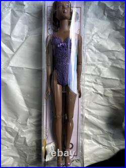 Tonner Tyler Wentworth 2004 Ready to Wear RUNWAY VIOLETTE ESME 16 Fashion Doll Tonner Tyler Wentworth 2004 Ready to Wear RUNWAY VIOLETTE ESME 16 Fashion Doll
