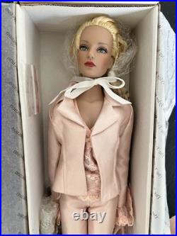 Tonner Tyler Wentworth 2005 Collection JUST DIVINE SYDNEY CHASE 16 FASHION DOLL