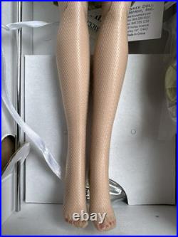 Tonner Tyler Wentworth 2006 Collection CHECK THIS OUT! 16 Dressed Fashion Doll