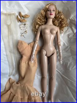 Tonner Tyler Wentworth 2006 PARISIAN ROMANTIC SUZETTE 16 DRESSED FASHION DOLL