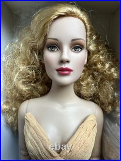 Tonner Tyler Wentworth 2006 PARISIAN ROMANTIC SUZETTE 16 DRESSED FASHION DOLL