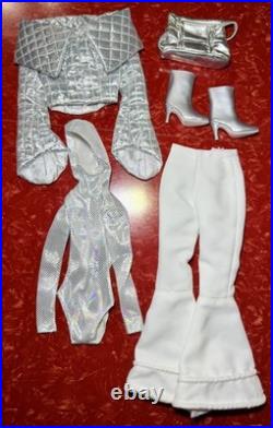 Tonner Tyler Wentworth 2007 COSMIC JETSET LUNA 16 Fashion Only NO DOLL Rare