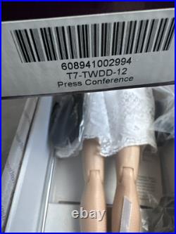 Tonner Tyler Wentworth 2007 Collection PRESS CONFERENCE EMILIE 16 DOLL NEW NIB Tonner Tyler Wentworth 2007 Collection PRESS CONFERENCE EMILIE 16 DOLL NEW NIB