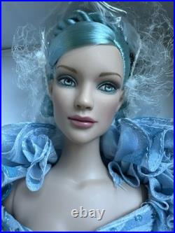Tonner Tyler Wentworth BLUE SKIES GLINDA 16 WIZARD OF OZ Fashion Doll NEW NRFB Tonner Tyler Wentworth BLUE SKIES GLINDA 16 WIZARD OF OZ Fashion Doll NEW NRFB