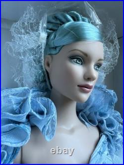 Tonner Tyler Wentworth BLUE SKIES GLINDA 16 WIZARD OF OZ Fashion Doll NEW NRFB Tonner Tyler Wentworth BLUE SKIES GLINDA 16 WIZARD OF OZ Fashion Doll NEW NRFB