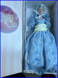 Tonner Tyler Wentworth BLUE SKIES GLINDA 16 WIZARD OF OZ Fashion Doll NEW NRFB Tonner Tyler Wentworth BLUE SKIES GLINDA 16 WIZARD OF OZ Fashion Doll NEW NRFB