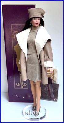 Tonner Tyler Wentworth Collection Look Of Luxe Doll Stand Outfit Tonner Tyler Wentworth Collection Look Of Luxe Doll Stand Outfit