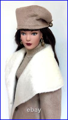 Tonner Tyler Wentworth Collection Look Of Luxe Doll Stand Outfit Tonner Tyler Wentworth Collection Look Of Luxe Doll Stand Outfit