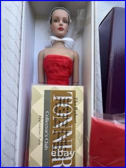 Tonner Tyler Wentworth Holiday Gala Sydney Doll TW9215 NIB NRFB Complete 16
