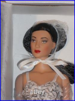 Tonner, Tyler Wentworth, Ready-To-Wear-Carrie TW2404 NRFB