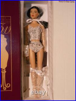 Tonner, Tyler Wentworth, Ready-To-Wear-Carrie TW2404 NRFB