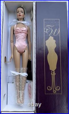 Tonner Tyler Wentworth Ready-To-Wear Shimmer Sydney Chase 16 Doll TW2403