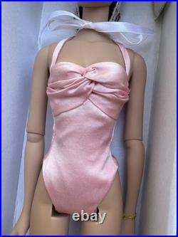 Tonner Tyler Wentworth Ready-To-Wear Shimmer Sydney Chase 16 Doll TW2403