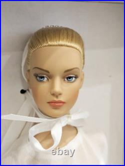 Tonner Tyler Wentworth Show Stopping Sydney Chase Doll TW2406 NRFB LE1500