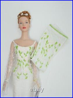 Tonner Tyler Wentworth Signed Chicago Sophisticate UFDC Convention Doll Mint