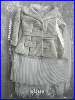Tonner VDC Grace 16 Rtb-101 Fashion Doll Order Of The Garter Inspired Outfit Tonner VDC Grace 16 Rtb-101 Fashion Doll Order Of The Garter Inspired Outfit