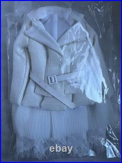 Tonner VDC Grace 16 Rtb-101 Fashion Doll Order Of The Garter White Outfit New