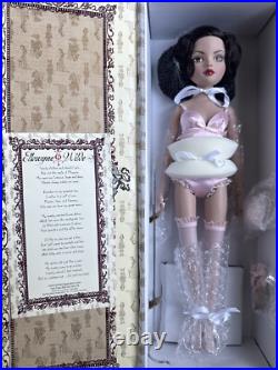 Tonner WILDE IMAGINATION 2006 ESSENTIAL ELLOWYNE BRUNETTE 16 FASHION DOLL NRFB Tonner WILDE IMAGINATION 2006 ESSENTIAL ELLOWYNE BRUNETTE 16 FASHION DOLL NRFB