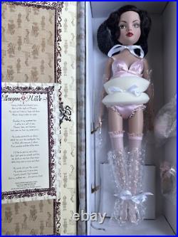 Tonner WILDE IMAGINATION 2006 ESSENTIAL ELLOWYNE BRUNETTE 16 FASHION DOLL NRFB Tonner WILDE IMAGINATION 2006 ESSENTIAL ELLOWYNE BRUNETTE 16 FASHION DOLL NRFB