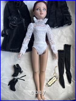 Tonner WILDE IMAGINATION 2007 ELLOWYNE CHILLS 16 DRESSED FASHION DOLL LE 1000 Tonner WILDE IMAGINATION 2007 ELLOWYNE CHILLS 16 DRESSED FASHION DOLL LE 1000