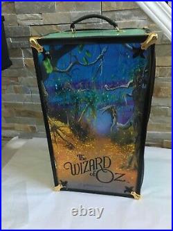 Tonner WIZARD OZ DOLL WARDROBE TRUNK CASE for the 16 Vinyl DOLL, Outfits & more