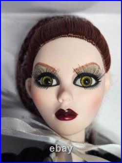 Tonner WI Evangeline Ghastly Bright Moon Doll and Stand LE350 NRFB
