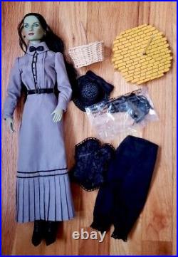 Tonner Wicked Witch Wizard Of Oz Basic Doll and Miss Gulch Outfit Preowned