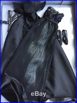 Tonner Wilde 18.5 Evangeline Ghastly UNDER A CLOAK OF DARKNESS DOLL OUTFIT LE