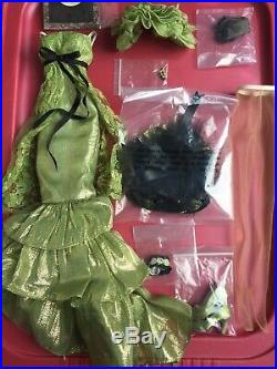 Tonner Wilde EVANGELINE GHASTLY 19 MOSSY TOMBSTONE COMPLETE DOLL Clothes OUTFIT