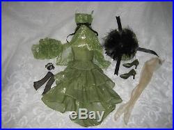 Tonner Wilde Evangeline Parnilla Ghastly'Mossy Tombstone' 8 piece Green Outfit