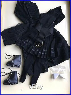 Tonner Wilde Imagination 16 Ellowyne BACK ON BLACK LE Doll Clothes Outfit NRFB