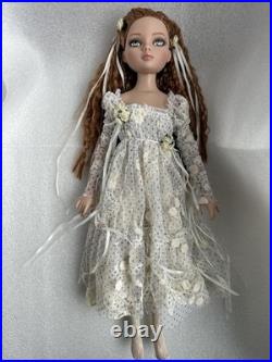 Tonner Wilde Imagination ELLOWYNE WILDE 2009 I WAIT ALONE 16 DRESSED DOLL LE