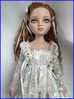Tonner Wilde Imagination ELLOWYNE WILDE 2009 I WAIT ALONE 16 DRESSED DOLL LE