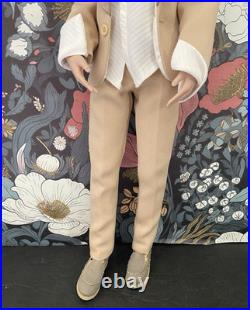 Tonner Wilde Imagination Ellowyne Wilde Easy Does It Penn 17 doll LE125 Tonner Wilde Imagination Ellowyne Wilde Easy Does It Penn 17 doll LE125