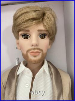 Tonner Wilde Imagination Ellowyne Wilde Easy Does It Penn 17 doll LE125 Tonner Wilde Imagination Ellowyne Wilde Easy Does It Penn 17 doll LE125