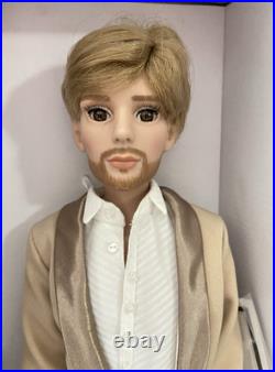 Tonner Wilde Imagination Ellowyne Wilde Easy Does It Penn 17 doll LE125 Tonner Wilde Imagination Ellowyne Wilde Easy Does It Penn 17 doll LE125